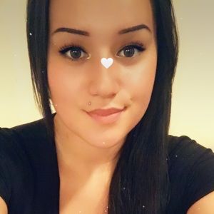 Meet your Posher, Naydine